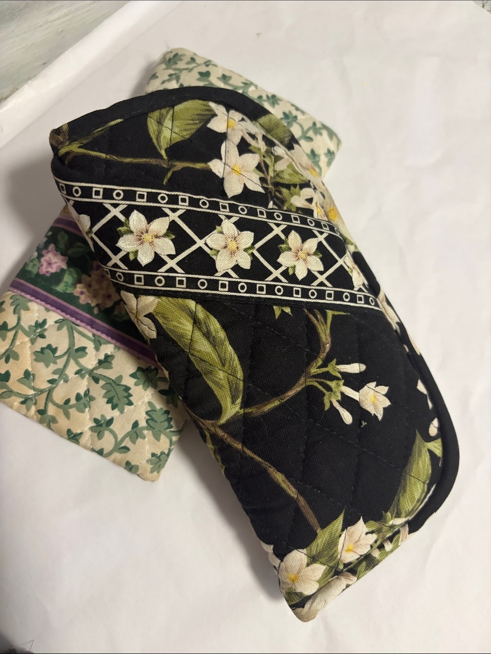 Vera Bradley 2 Floral Quilted Glass case Accents Jasmin lilac thyme yellow sold - Picture 6 of 10